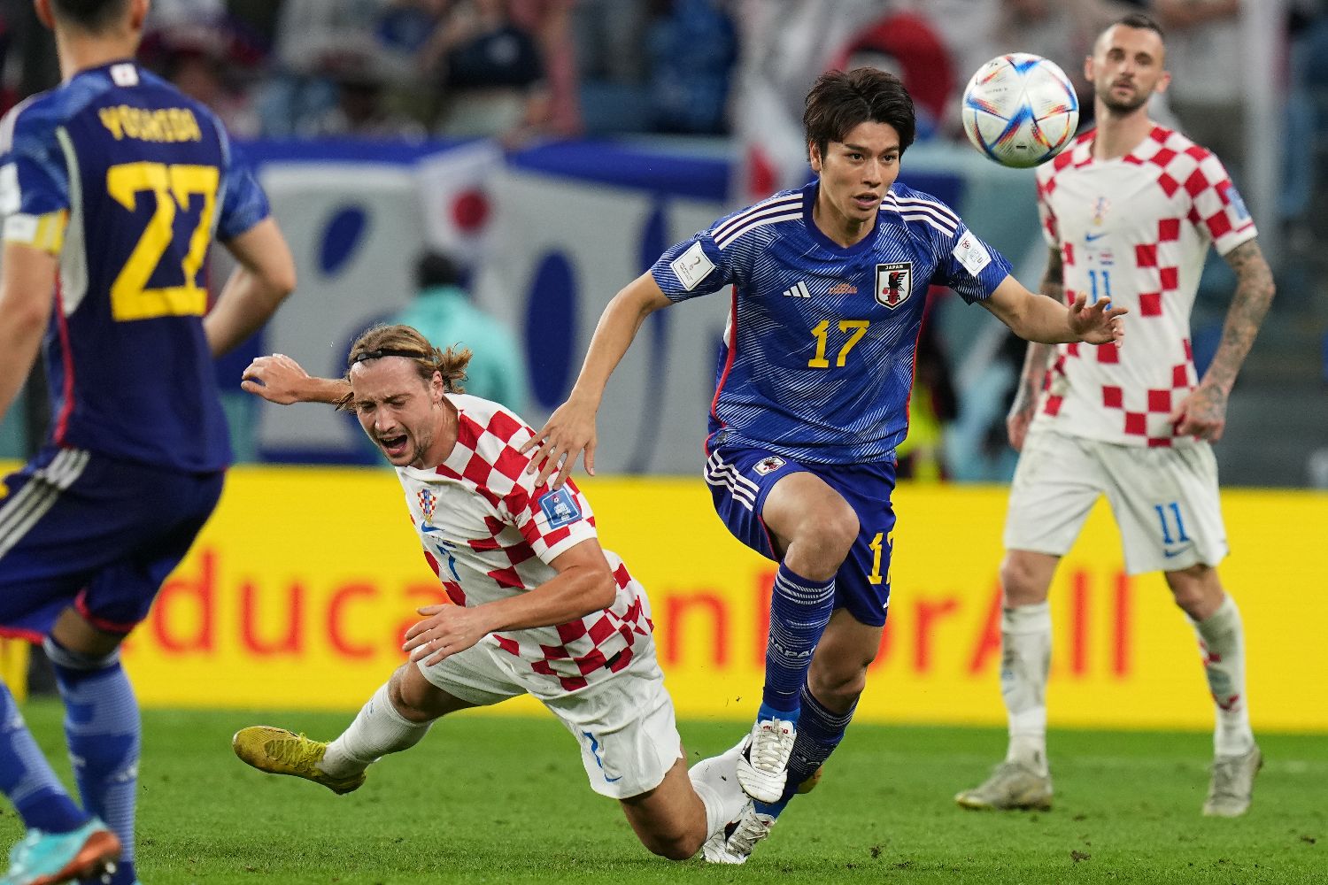 G2力克V5,Zeus操刀奇招英雄翻盘鏖战多局八强赛,锁定晋级资格 G2力克V5,Zeus操刀奇招英雄翻盘鏖战多局八强赛,锁定晋级资格